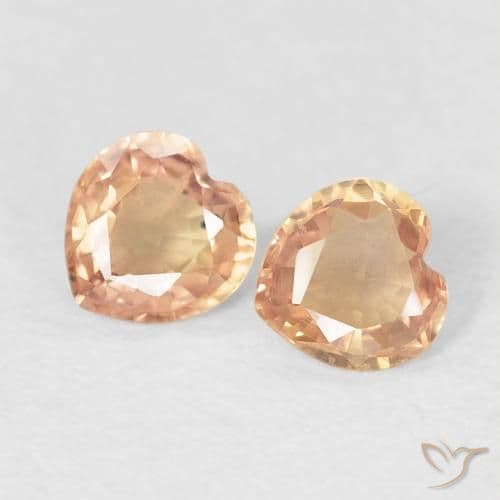 0.77ct Peach-Golden Sapphire, Heart Shape, 4.7x4.5 mm