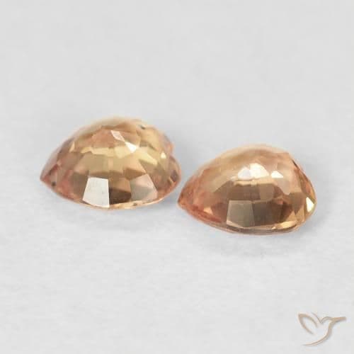 0.77ct Peach-Golden Sapphire, Heart Shape, 4.7x4.5 mm