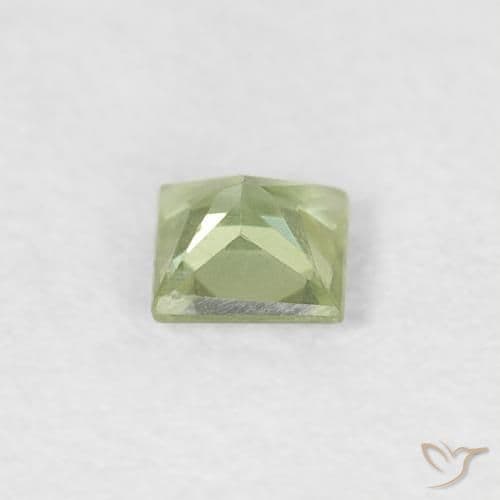 0.18ct Light Yellow Green Sapphire, Square, 3.1x3.1 mm