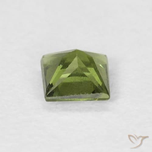 0.38ct Medium Dark-Green Sapphire, Square, 3.8x3.8 mm