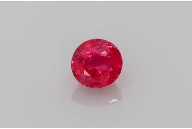 4x4mm Round Ruby Red Color EC Clarity Ideal Cut