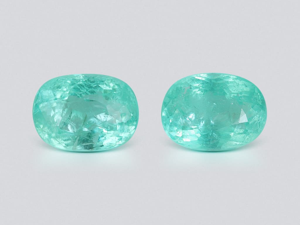 Pair of neon blue Paraiba tourmalines in cushion cut 3.11 carats, Mozambique ID 10846