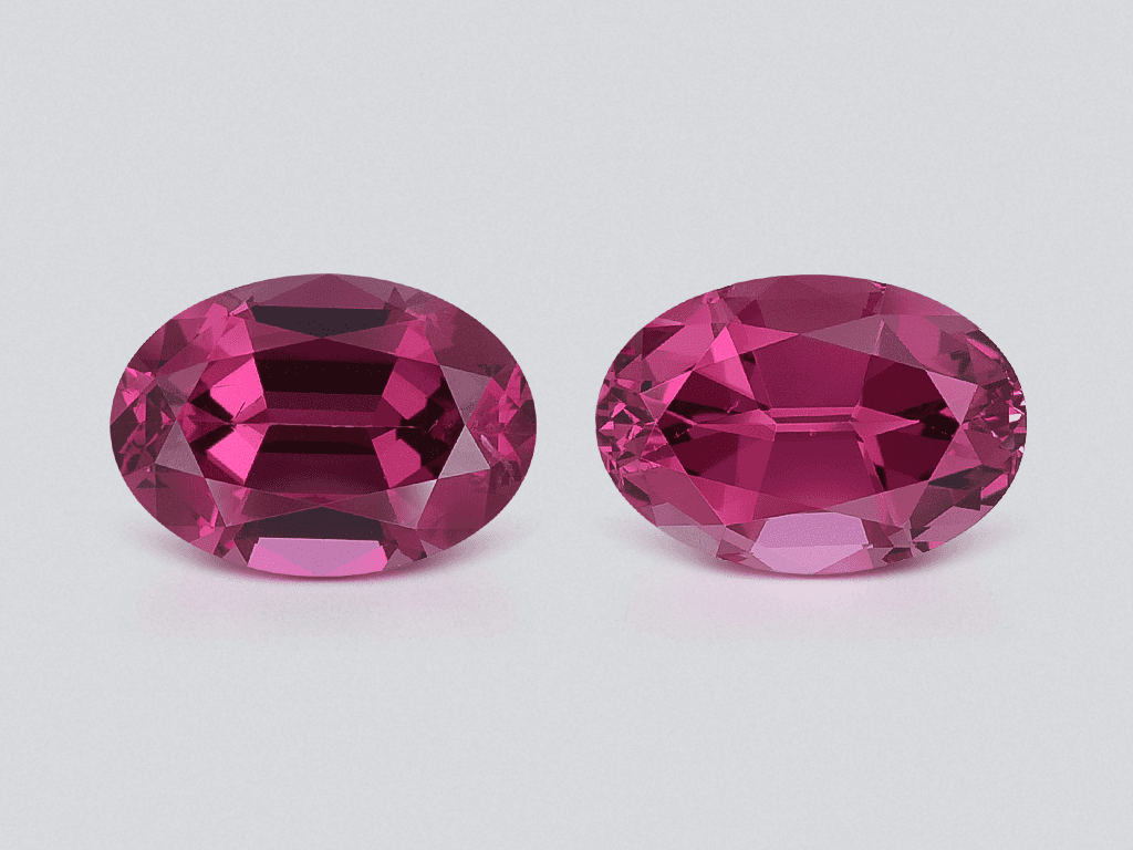 Pair of rhodolite garnets oval cut 2.03 carats, Madagascar ID 11582
