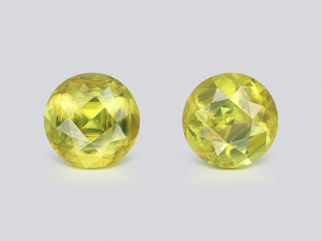 Pair of yellow green sphene round cut 1.15 carats, Madagascar ID 11892