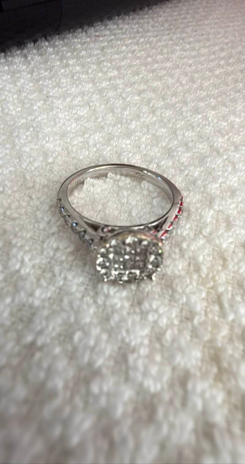 Diamond Halo Engagement Ring